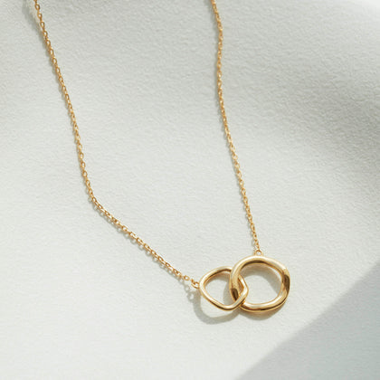 Connected Necklace Gold